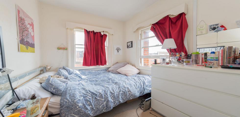 			4 Bedroom, 1 bath, 1 reception Flat			 Birchington Road, KILBURN